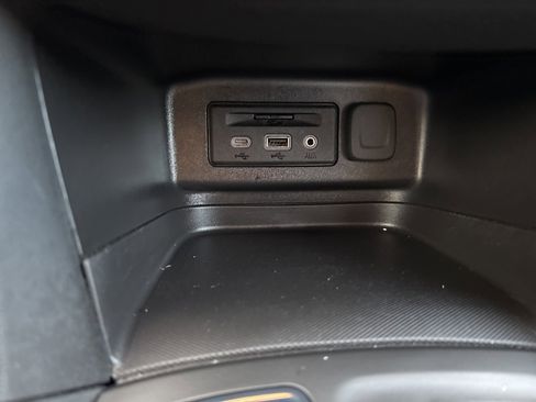 Certified 2024 Chevrolet Equinox RS w/ RS Leather Package image 28