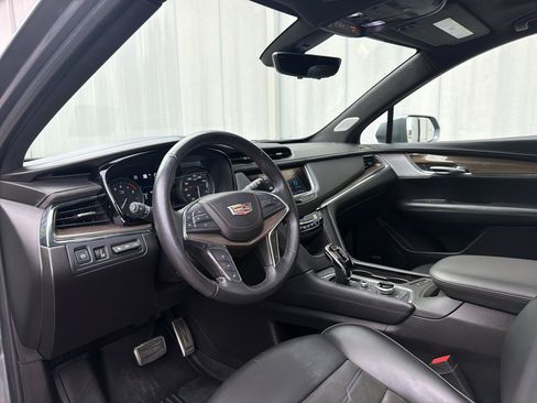Used 2020 Cadillac XT5 Sportv w/ Platinum Package AWD/4WD image 9