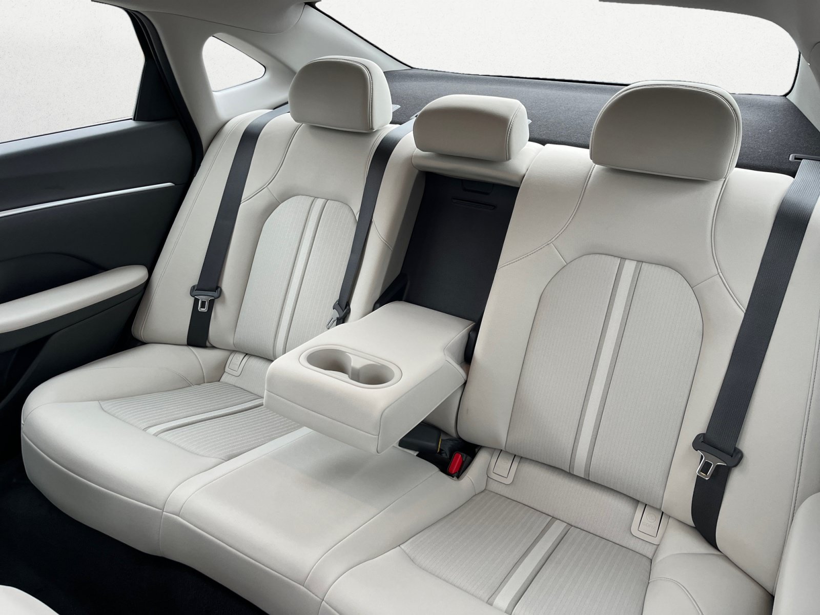 New 2026 Hyundai Sonata SEL FWD image 13