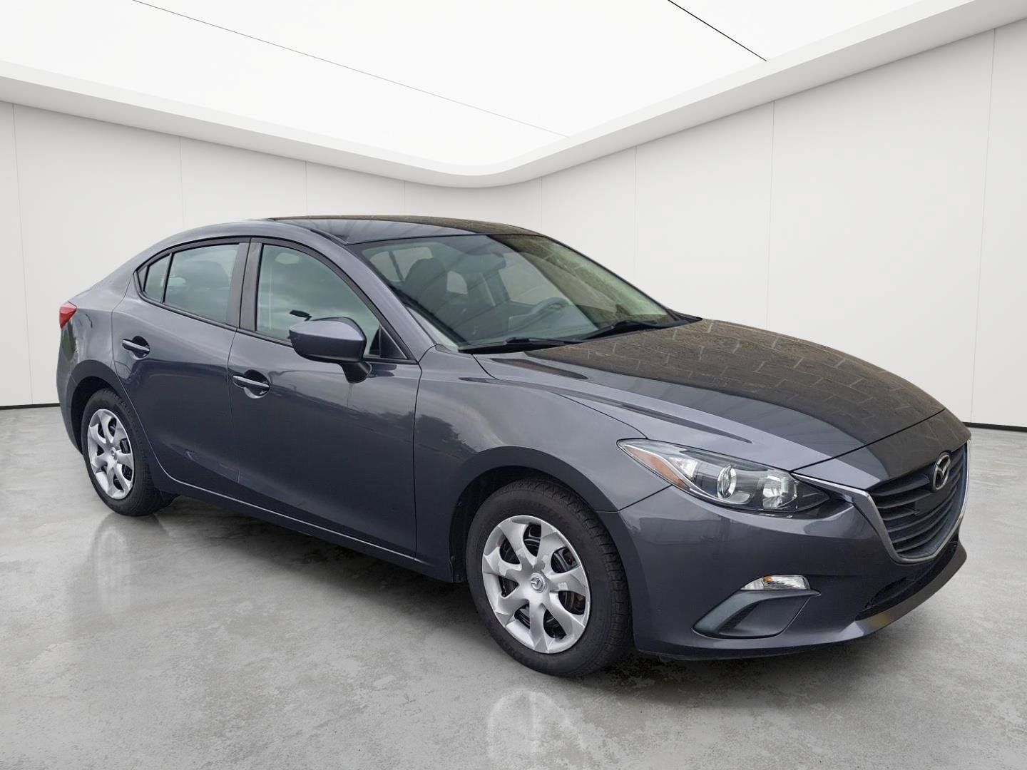 Used 2015 MAZDA MAZDA3 i Sport FWD image 2