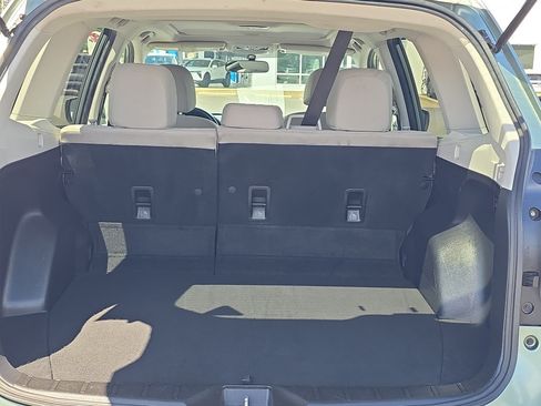 Used 2015 Subaru Forester 2.5i Premium w/ All-Weather Package AWD/4WD image 9