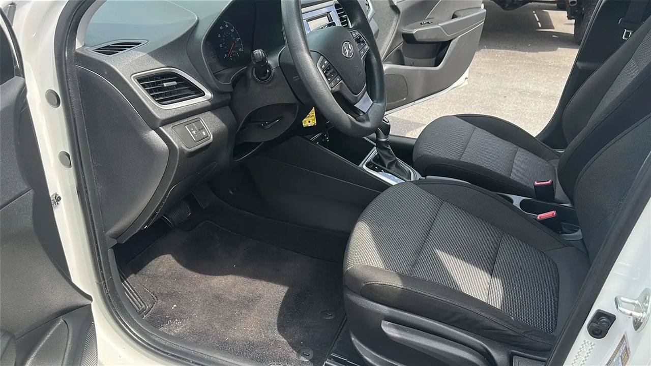 Used 2020 Hyundai Accent SE FWD image 23