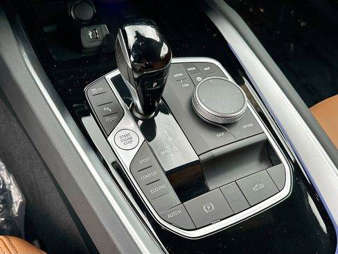 Used 2026 BMW Z4 sDrive30i w/ Convenience Package image 17