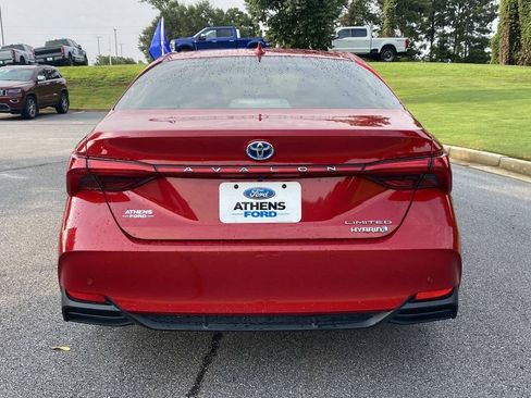 Used 2021 Toyota Avalon Limited w/ Advanced Safety Package FWD image 4