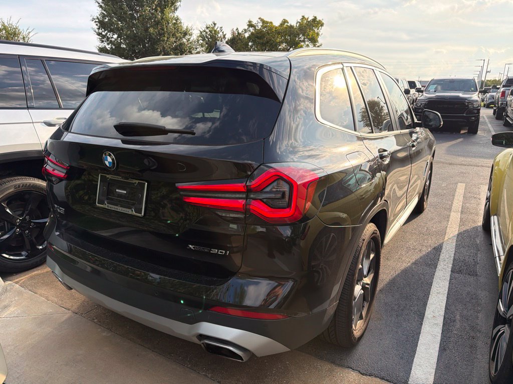 Used 2022 BMW X3 xDrive30i w/ Convenience Package AWD/4WD image 3