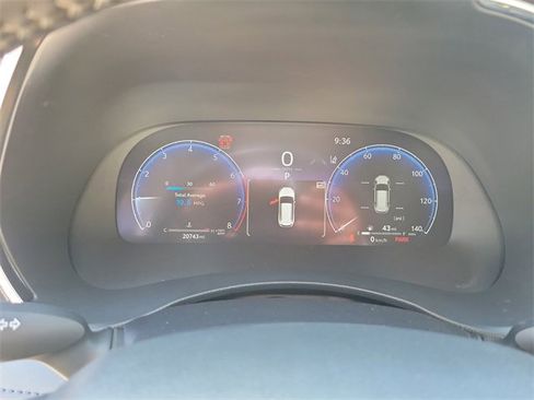 Used 2023 Toyota Highlander Platinum image 17