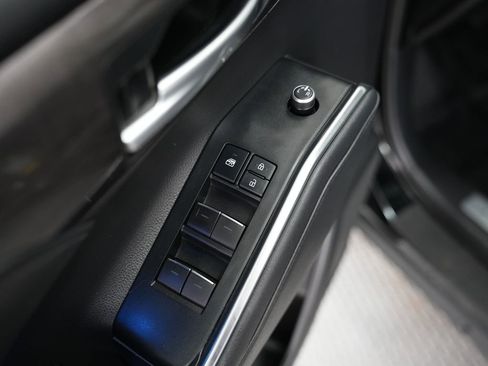 Used 2020 Toyota Highlander Limited image 48