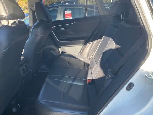 Used 2019 Toyota RAV4 Limited image 8