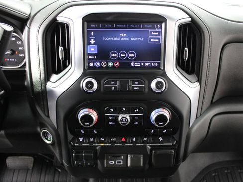Used 2022 GMC Sierra 3500 SLT image 24