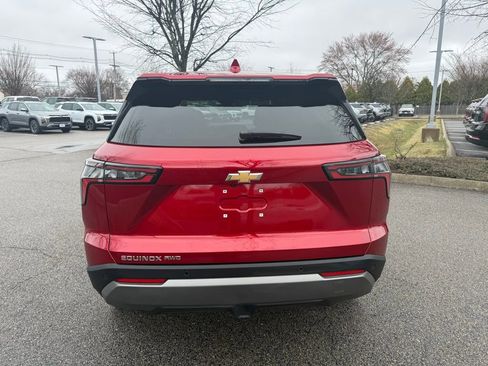Used 2025 Chevrolet Equinox LT image 4