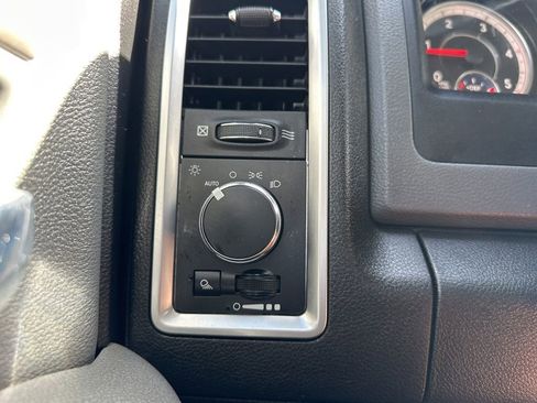 Used 2017 RAM 2500 SLT AWD/4WD image 41