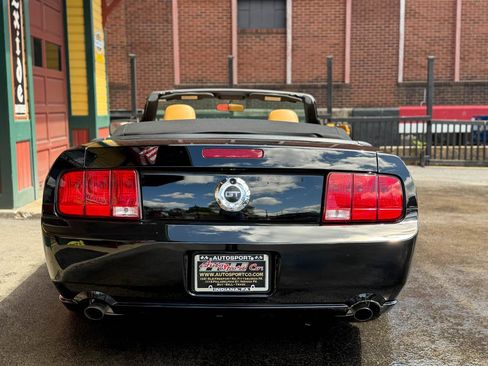 Used 2007 Ford Mustang GT RWD image 14