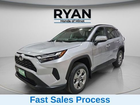 Used 2024 Toyota RAV4 XLE w/ Convenience Package image 7