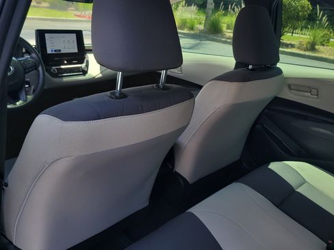 Certified 2025 Toyota Corolla LE FWD image 11