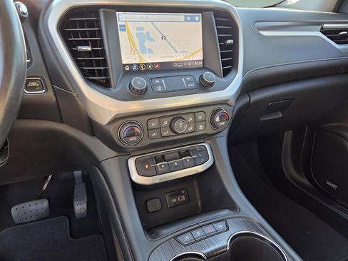 Used 2022 GMC Acadia SLT image 6