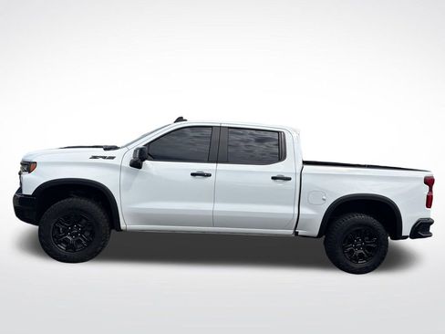Used 2023 Chevrolet Silverado 1500 ZR2 w/ Technology Package AWD/4WD image 2