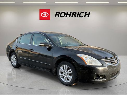 Used 2011 Nissan Altima 2.5 S w/ 2.5S Premium Audio Pkg image 6