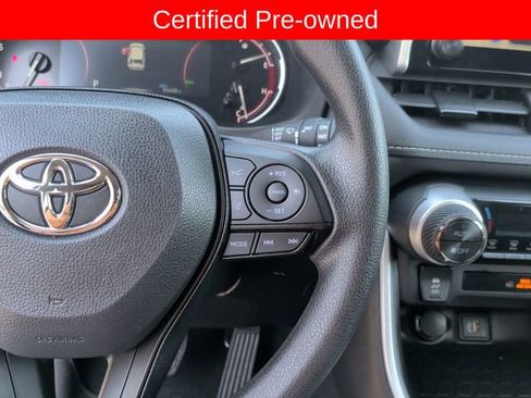 Certified 2025 Toyota RAV4 XLE AWD/4WD image 17