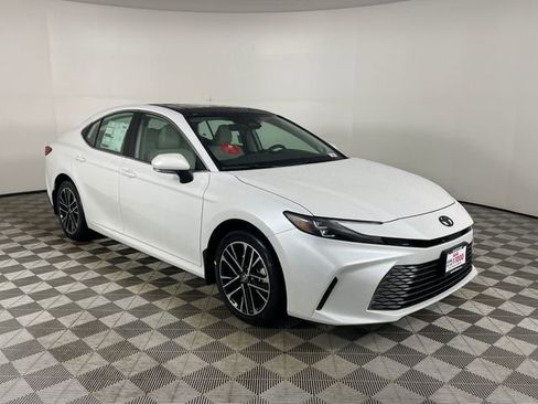 New 2026 Toyota Camry XLE w/ Premium Package image 9