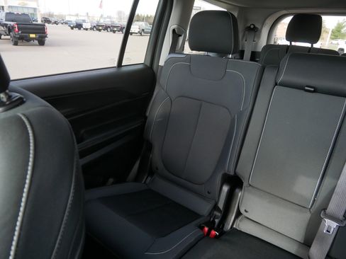 Used 2023 Jeep Grand Cherokee L Laredo w/ Luxury Tech Group I AWD/4WD image 12