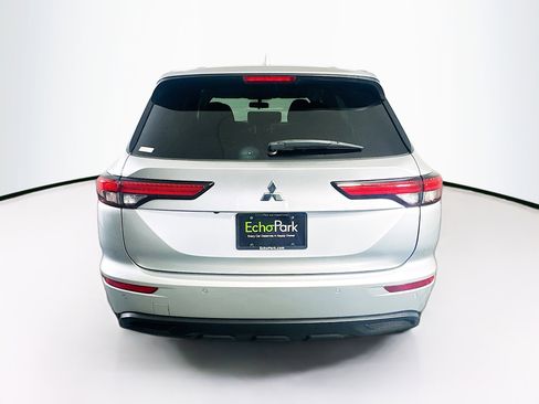 Used 2022 Mitsubishi Outlander ES FWD image 7