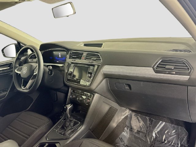 Used 2022 Volkswagen Tiguan S FWD image 27