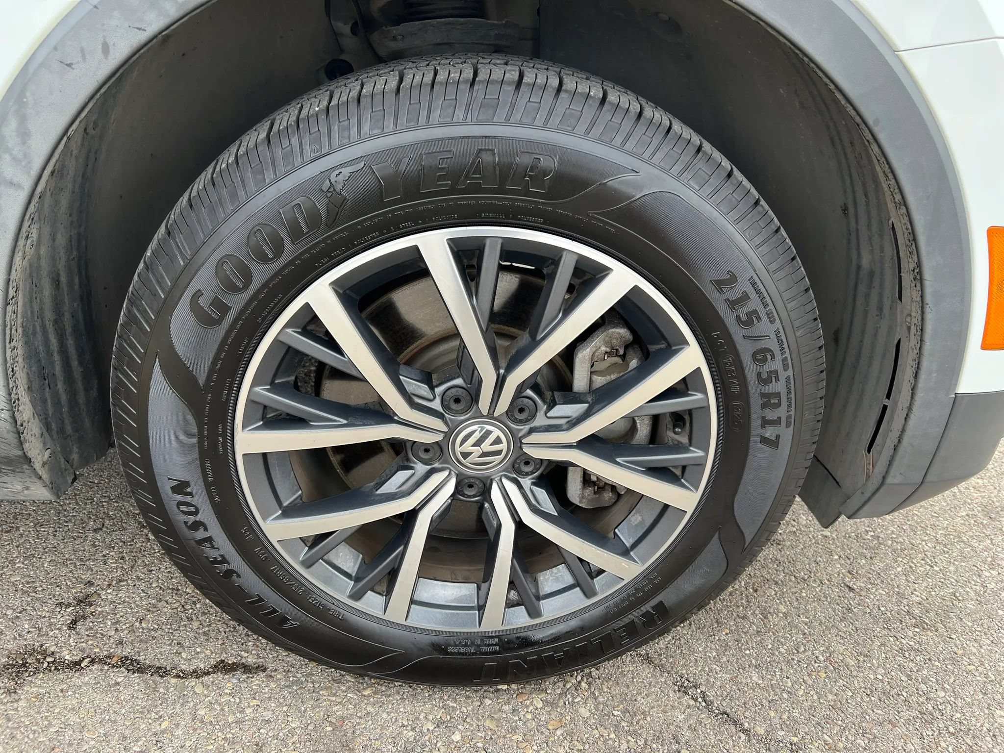 Used 2020 Volkswagen Tiguan S FWD image 10
