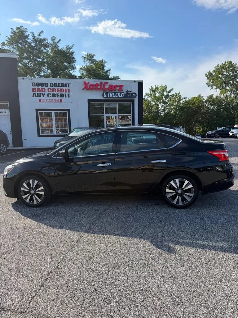 Used 2019 Nissan Sentra SV w/ Special Edition Package FWD image 1