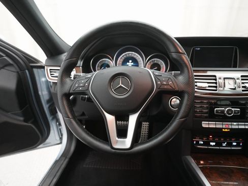 Used 2015 Mercedes-Benz E 350 4MATIC Sedan image 4