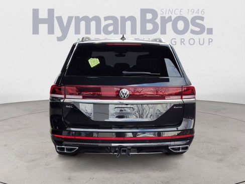 Used 2024 Volkswagen Atlas SEL Premium R-Line image 4