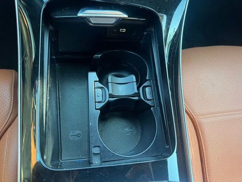 Used 2023 Mercedes-Benz C 300 4MATIC Sedan image 12