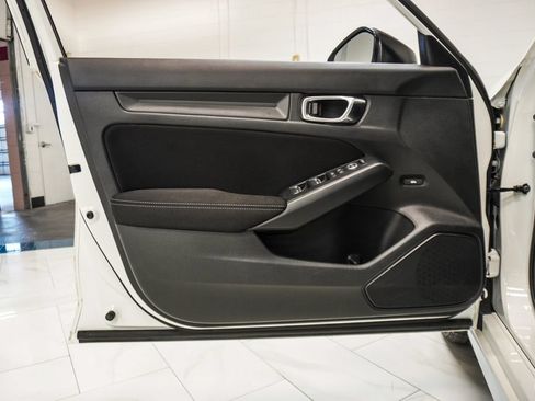 Used 2025 Honda Civic Sport image 19