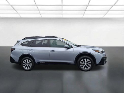 Used 2020 Subaru Outback Premium AWD/4WD image 2