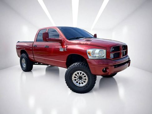 Used 2008 Dodge Ram 2500 Truck SLT w/ Trailer Tow Group AWD/4WD image 2
