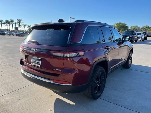 Certified 2023 Jeep Grand Cherokee Limited w/ Trailer Tow Prep Group (B) AWD/4WD image 7