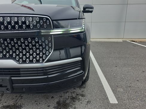Used 2026 Lincoln Navigator Reserve AWD/4WD image 11