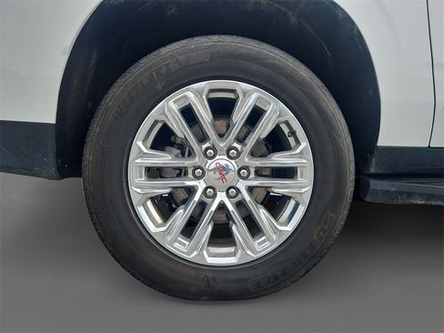 Used 2023 GMC Yukon XL SLT image 10