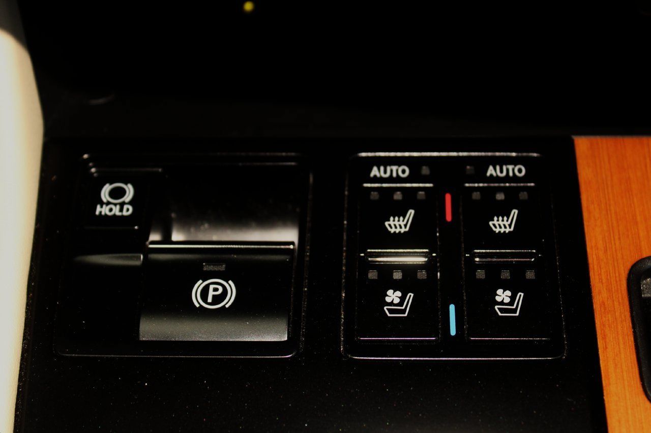 Used 2021 Lexus RX 450h AWD w/ Premium Package image 29