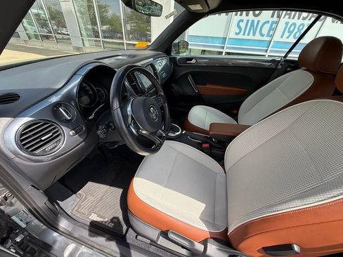 Used 2017 Volkswagen Beetle 1.8T Classic image 10