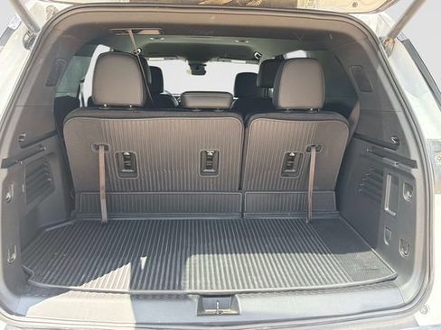 Used 2026 Chevrolet Traverse LT w/ Driver Confidence Package AWD/4WD image 12