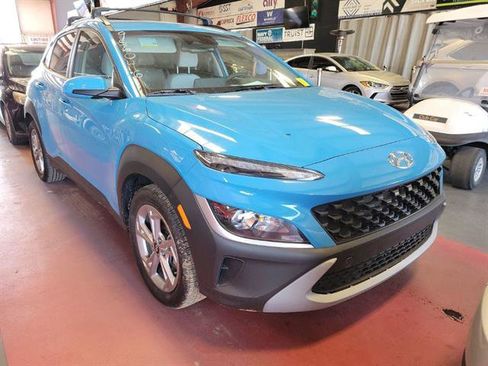 Used 2023 Hyundai Kona SEL image 2