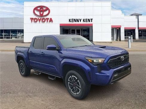 Used 2024 Toyota Tacoma TRD Sport w/ TRD Sport Upgrade Package image 1