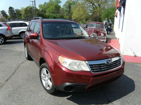 Used 2010 Subaru Forester 2.5X Premium image 5