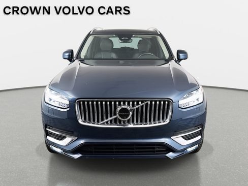 Used 2023 Volvo XC90 B5 Plus image 2