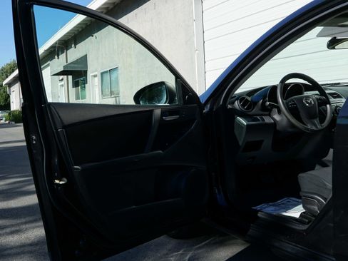 Used 2012 MAZDA MAZDA3 i Touring FWD image 30