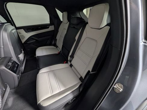 New 2026 Porsche Cayenne S AWD/4WD image 24