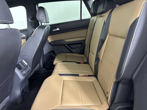 Used 2023 Volkswagen Atlas Cross Sport SEL AWD/4WD image 24