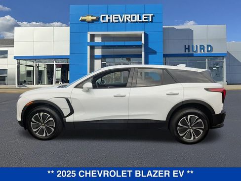 New 2025 Chevrolet Blazer EV LT AWD/4WD image 7
