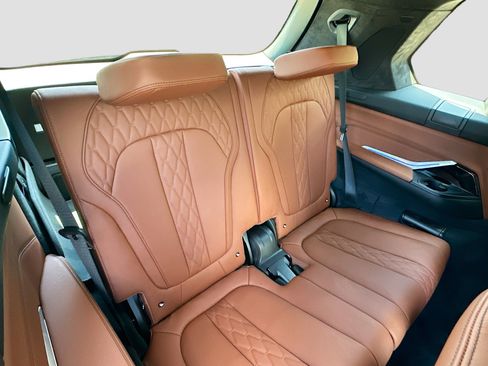 Used 2022 BMW ALPINA XB7 AWD/4WD image 26