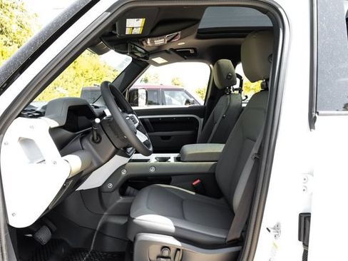 New 2026 Land Rover Defender 110 X-Dynamic SE AWD/4WD image 4